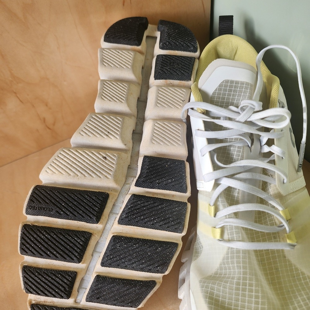 On Cloud X Helion Women's Run Walk Train Athletic Shoes SZ 9 White Yellow Gym - Picture 10 of 15